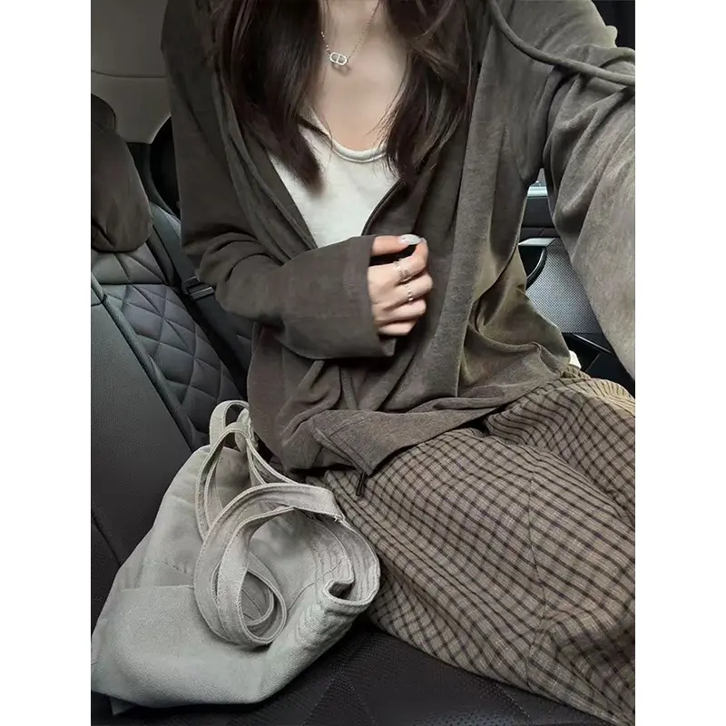 慵懒风通勤连帽拉链外套女2026早秋新款显瘦卫衣开衫