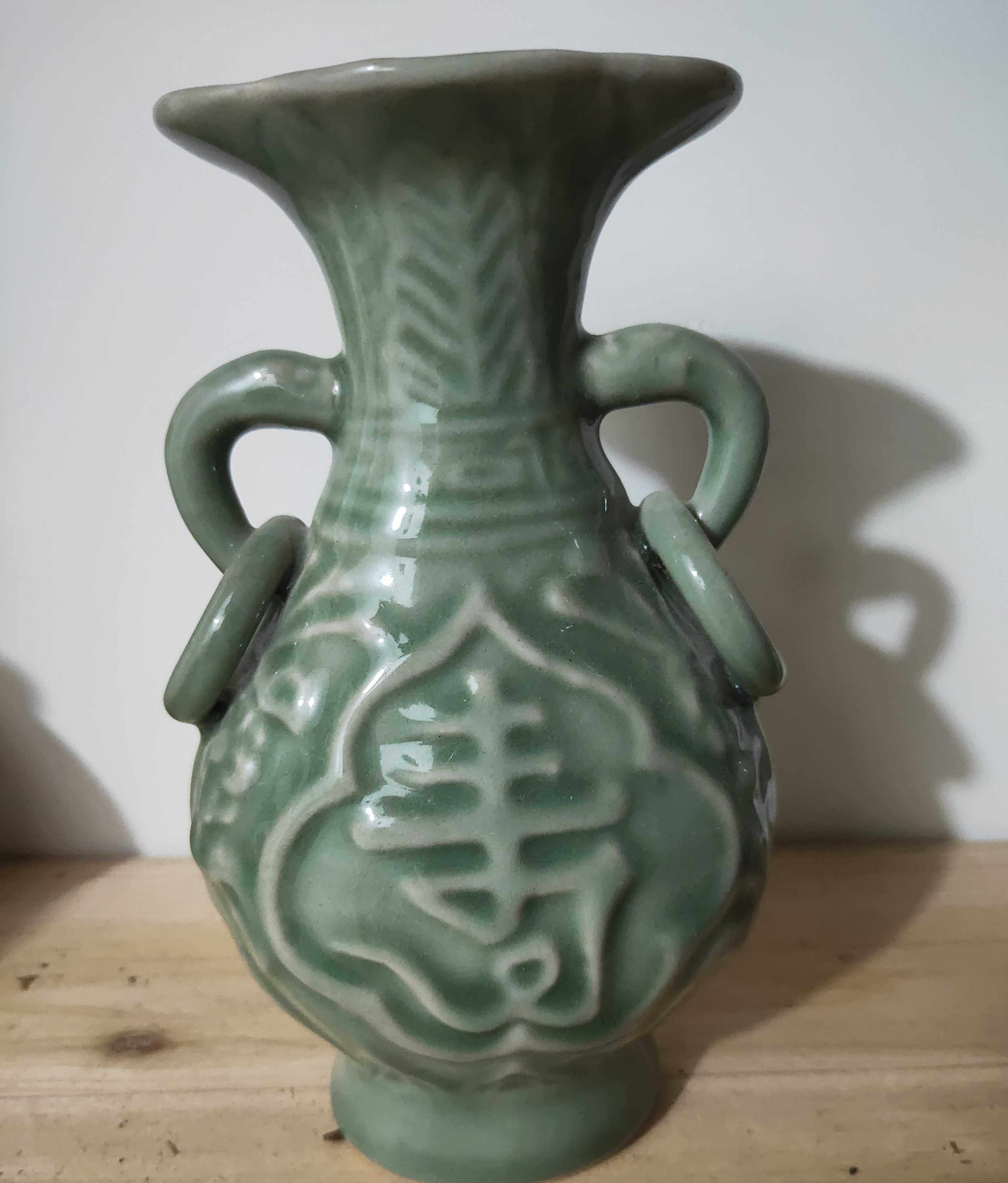 龙泉青瓷仿古福寿双耳瓶花瓶摆件客厅书房插花陶瓷艺术品收藏老瓷