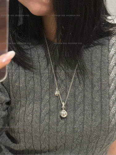 辣椒派不掉色甜酷克克鸢尾花纹优雅珍珠长项链女时髦高级感毛衣链