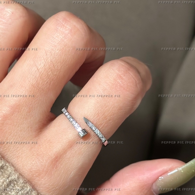 辣椒派 水洗不掉色钉子镶钻戒指女 极细钛钢镶嵌工艺碎钻戒指