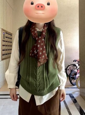 巨显白！绿色马甲女秋冬日系复古休闲圆领上衣宽松无袖毛衣马夹潮