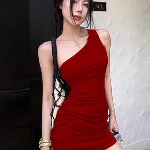 歐美辣妹緊身包臀短裙性感修身 顯瘦褶皺斜肩帶胸墊吊帶連衣裙女