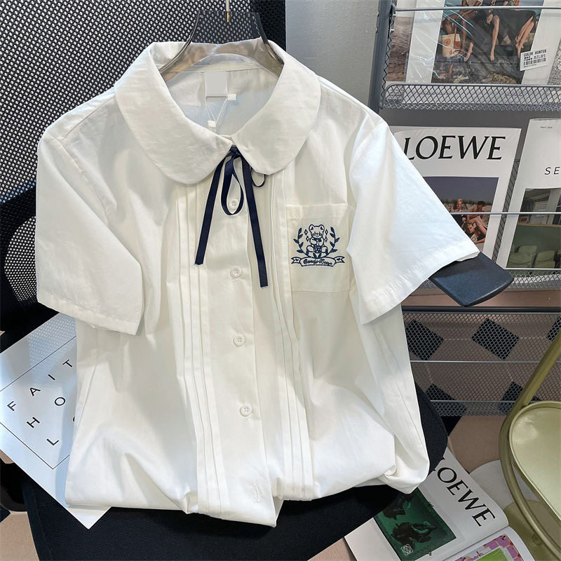 日系学院风小熊刺绣衬衫女夏季宽松jk制服娃娃领短袖软妹可爱上衣
