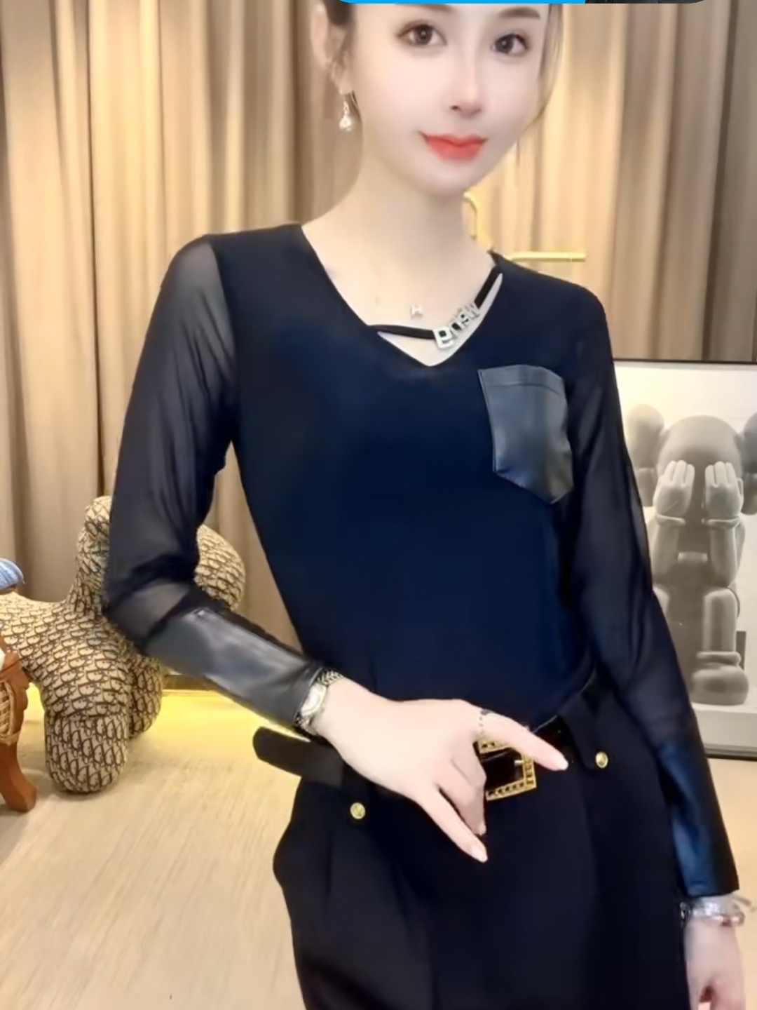 V领长袖T恤女2025欧货小衫爆款黑色皮衣洋气内搭欧洲站正肩上衣潮