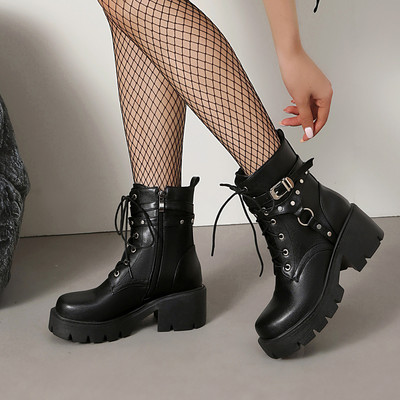 小红书推荐厚底防水台铆钉马丁靴