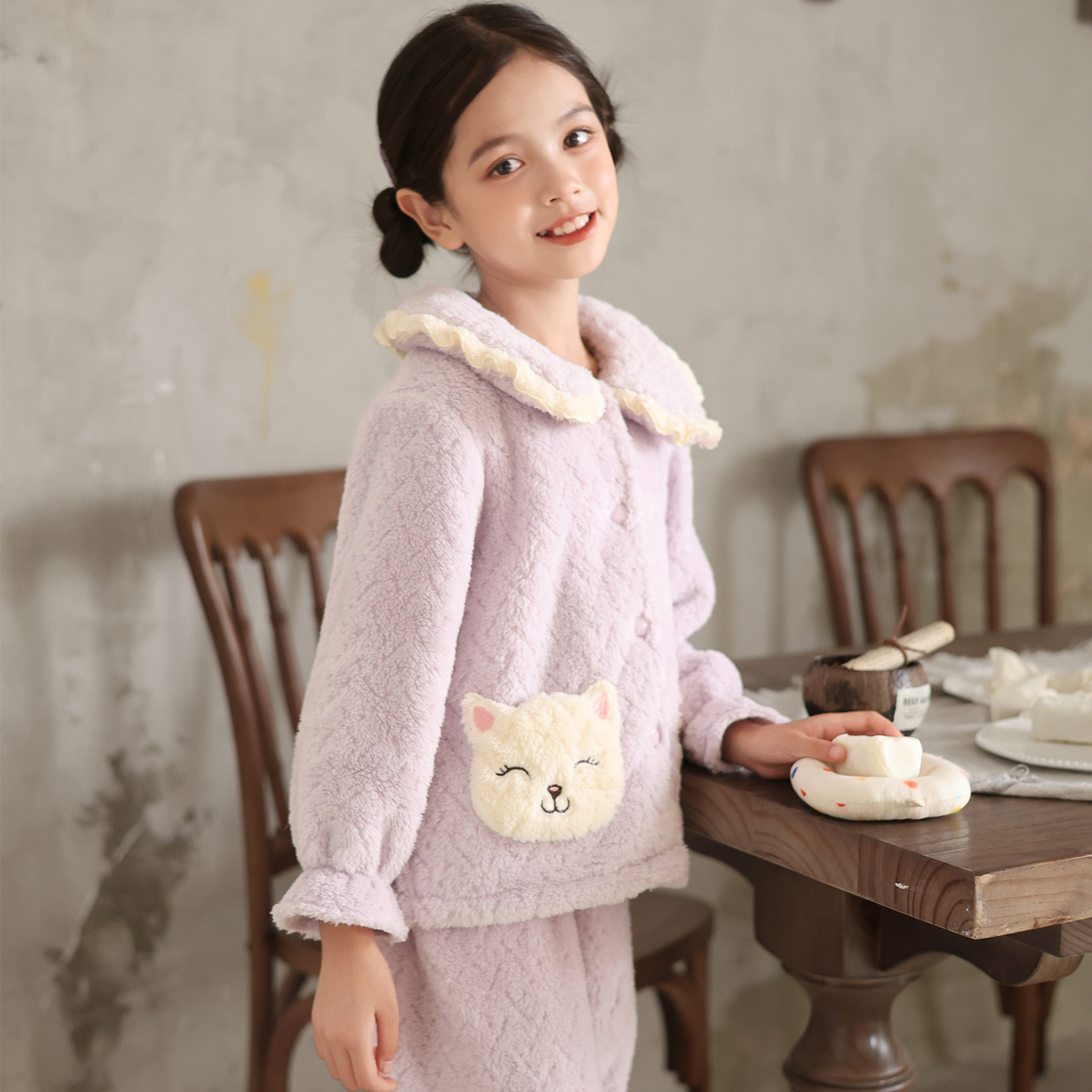 秋冬儿童贵妃绒睡衣套加厚保暖
