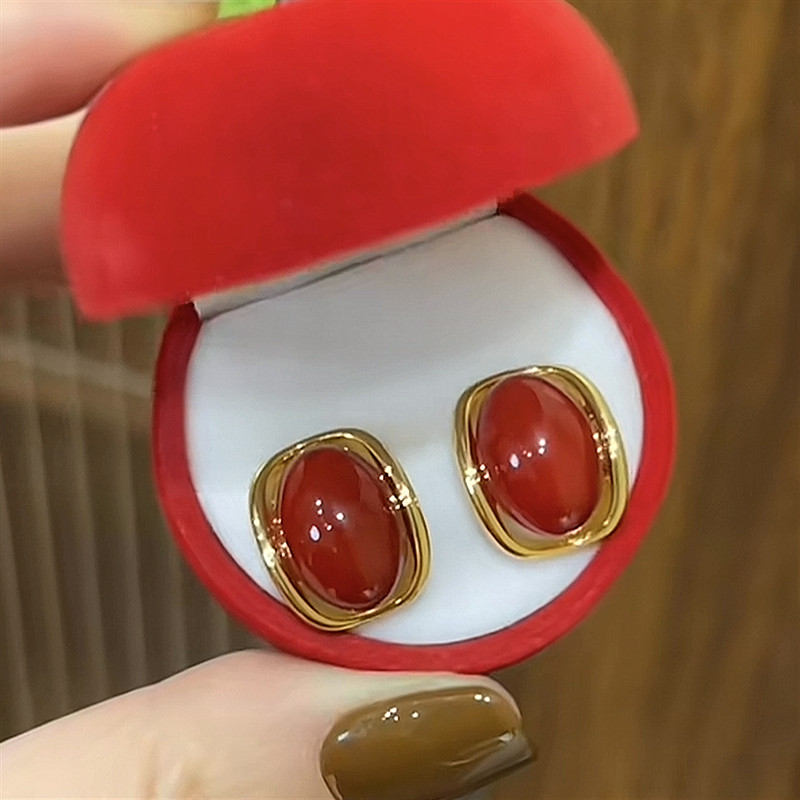 新款925银针复古港风椭圆红珠珠耳钉轻奢气质冬日百搭简约高级感,饰品/流行首饰/时尚饰品新,耳环,淘宝优惠券,粉丝福利购,淘宝优惠卷