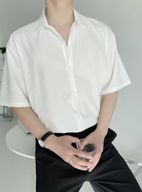 免烫禁欲夏季百搭黑白衬衫男短袖韩版宽松潮流帅气冰丝雪纺衬衣男