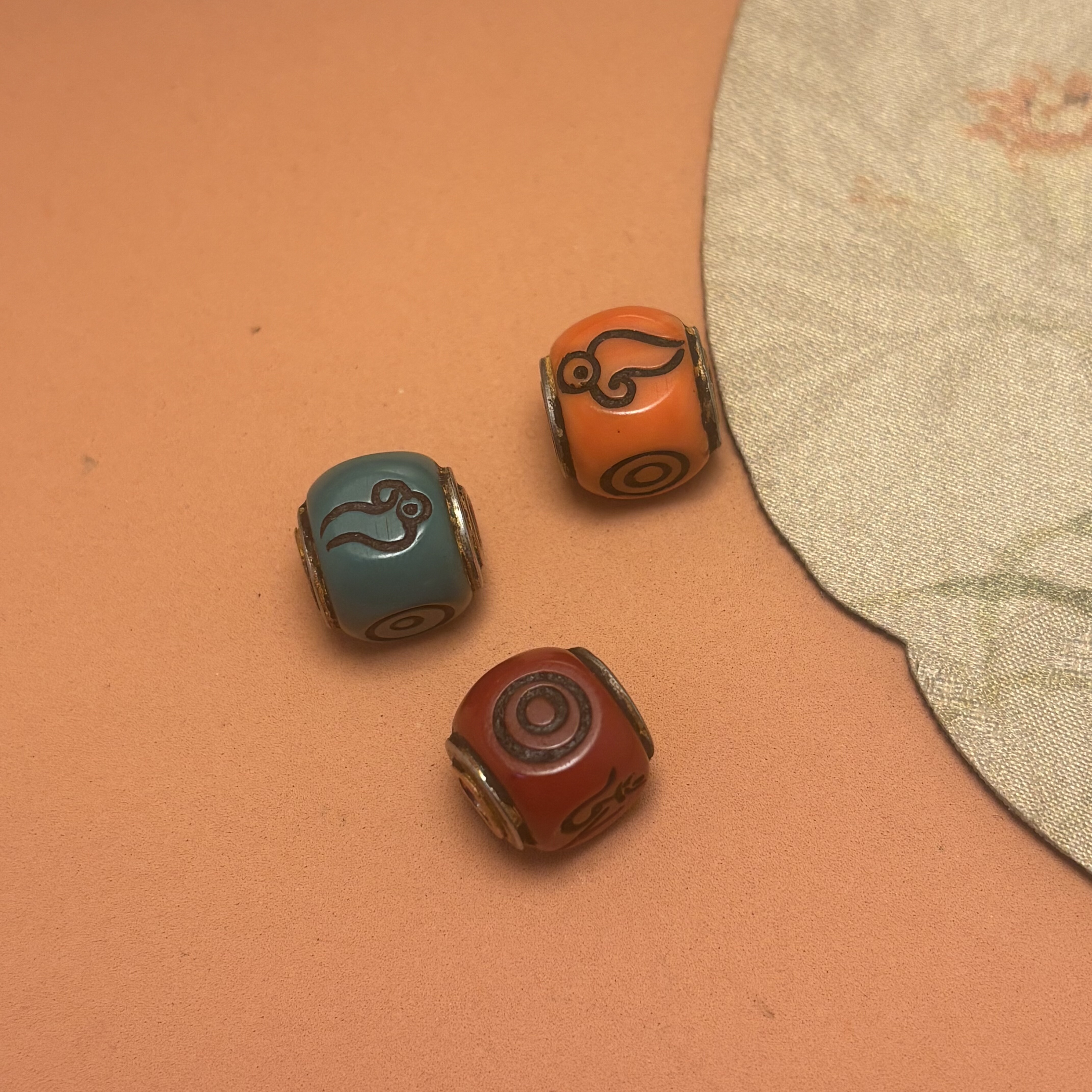 手工串珠DIY藏式料器隔珠腰珠顶珠文玩配饰配件