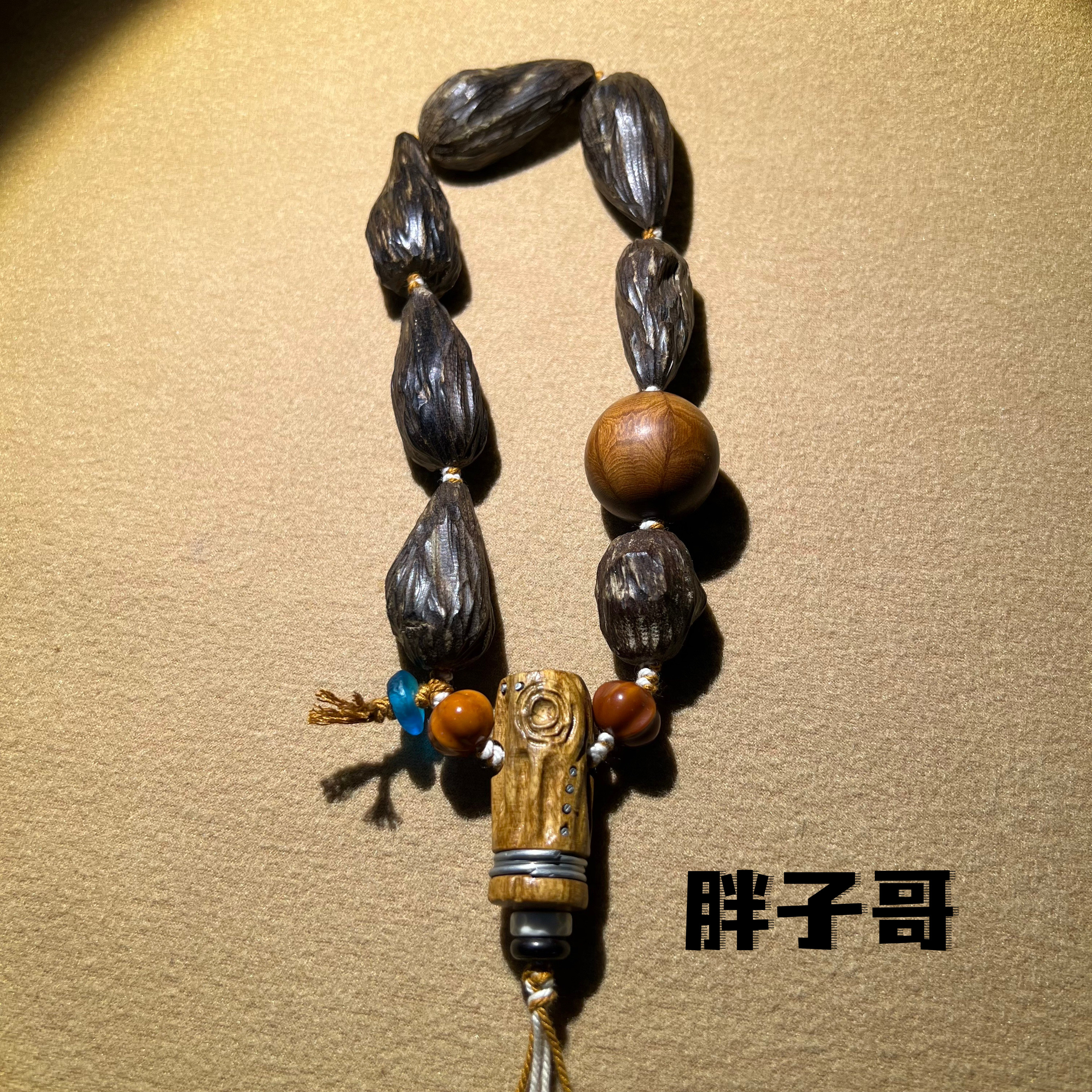 山野系文玩手持 | 精选沉香随形文玩手作