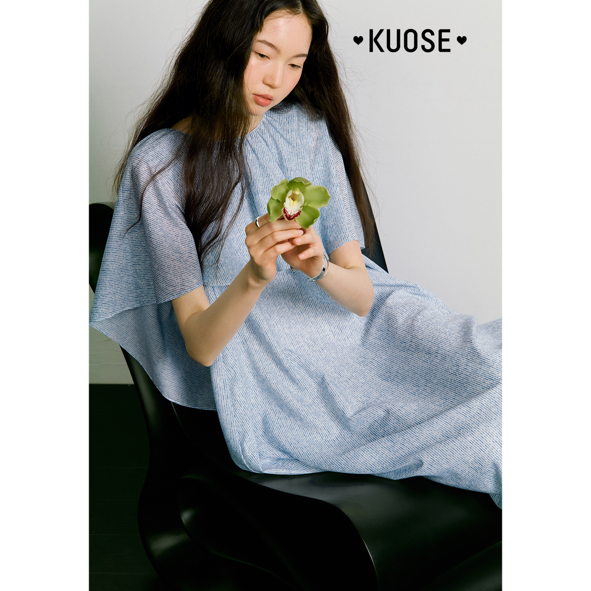 阔色蓝色条纹不规则披肩连衣裙