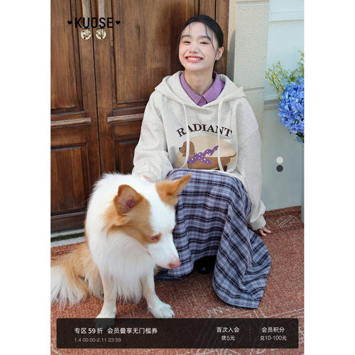 灰色设计感印花加绒连帽卫衣女装