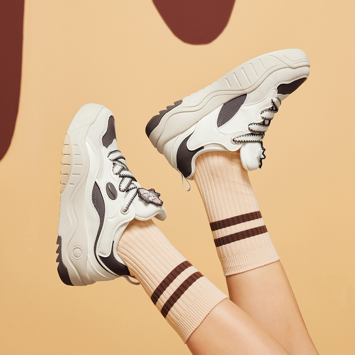 特步摩卡可可面包鞋|女鞋秋季革面厚底增高板鞋休闲鞋潮流运动鞋