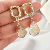 Прозрачная имитация кристаллическая руда цвет сломанная смоля с кулон