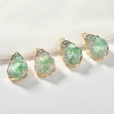 Прозрачная имитация кристаллическая руда цвет сломанная смоля с кулон