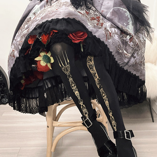 破损晚餐餐具刀叉原创Lolita裙刺绣暗黑少女风设计哥特烫金连体袜