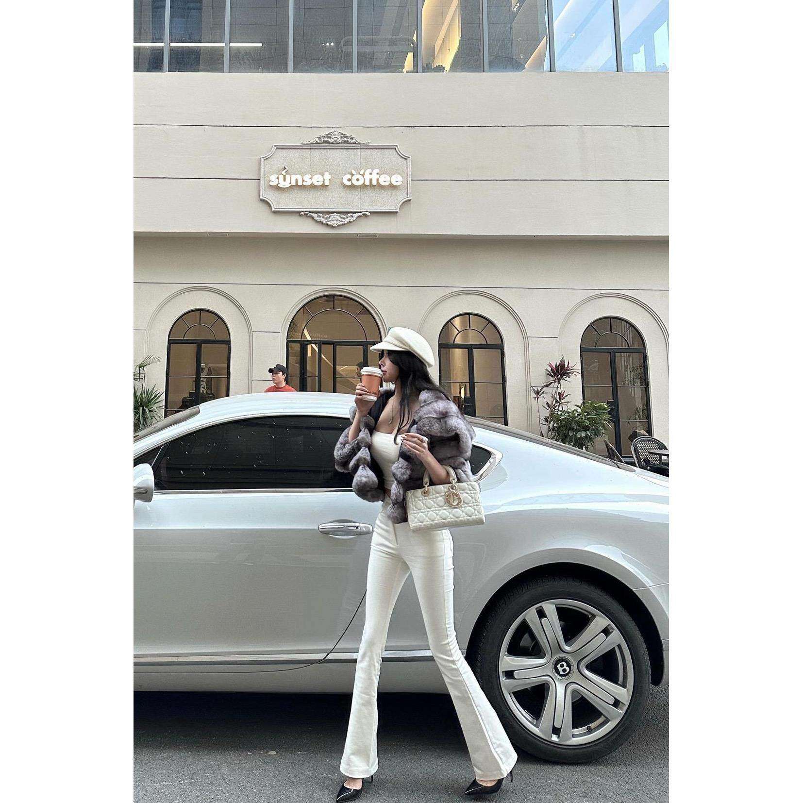 PLER白色紧身微喇牛仔裤2026春季高腰修身收腿弹力显腿长喇叭裤子,女装/女士精品,牛仔裤,淘宝优惠券,粉丝福利购,淘宝优惠卷