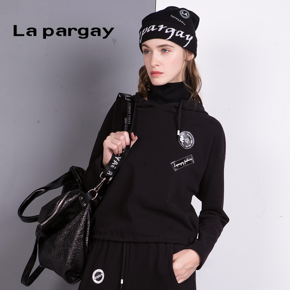 黑白色短款休闲卫衣Lapargay