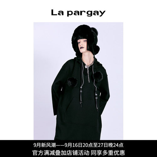 黑色裙子超大A型绣花卫衣连衣裙