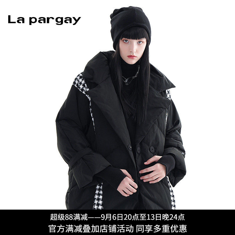 La pargay纳帕佳宽松中长款羽绒服女黑白格拼接连帽设计保暖外套