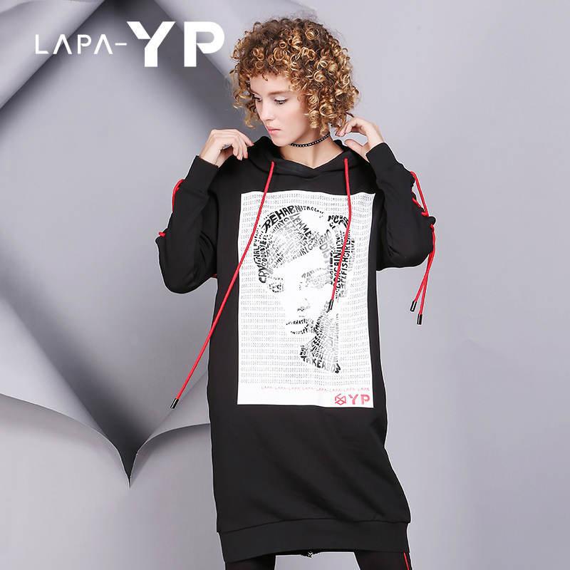 新款印花连衣裙黑色中长款修身