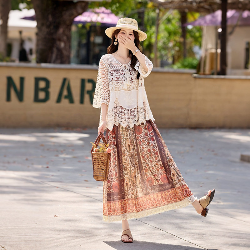 波西米亚风镂空蕾丝防晒罩衫女2026夏季新款印花长裙度假风两件套