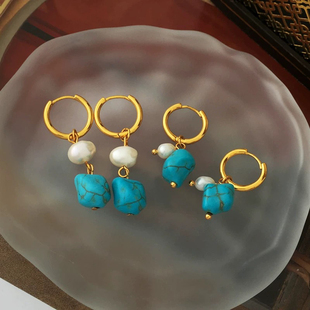 天然不规则绿松石淡水珍珠耳环铜镀真金耳扣高级轻奢气质耳钉耳饰