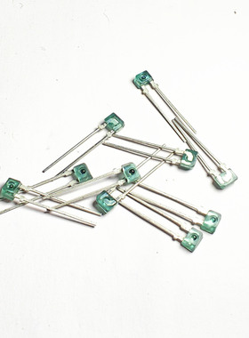 PH108 光电绿色晶体二极管 DIP2 红外线接收管 940nm 4*2.5*2.8