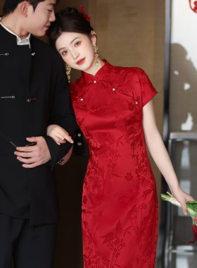 新中式红色高考送考旗袍晨袍敬酒服2026新款夏季高级感订婚礼服裙