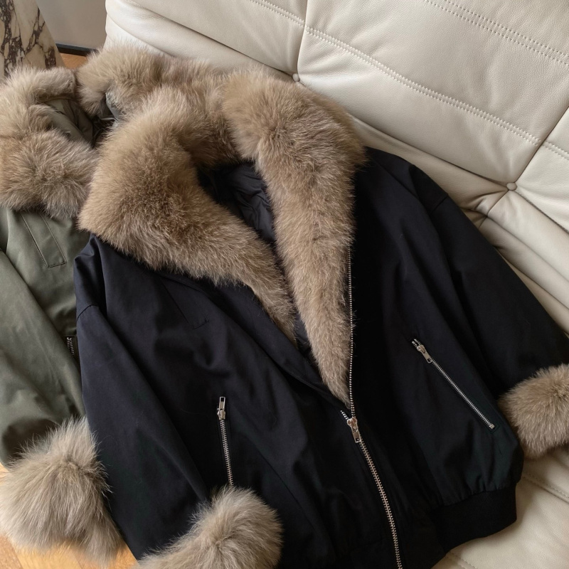 秋冬狐狸毛装饰休闲宽松鹅绒服