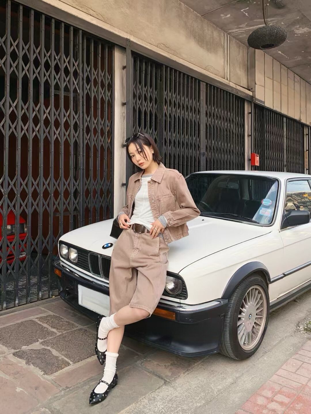 欧美火热Boyish风_单宁沙漠落日粉休闲牛仔外套直筒五分中裤套装图片