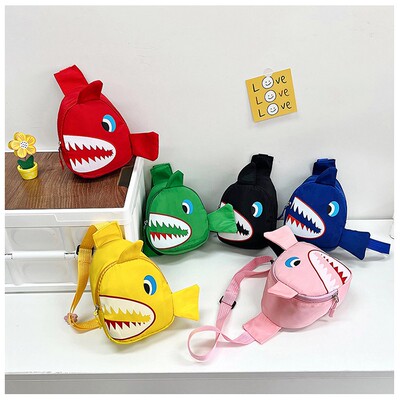 2023包包超萌5岁鲨鱼儿童卡通包迷你可爱男童斜挎胸包户外小背包