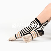 MEIKAN美看瑜伽袜子地板袜中筒防滑袜女专业秋冬五指袜普拉提袜子