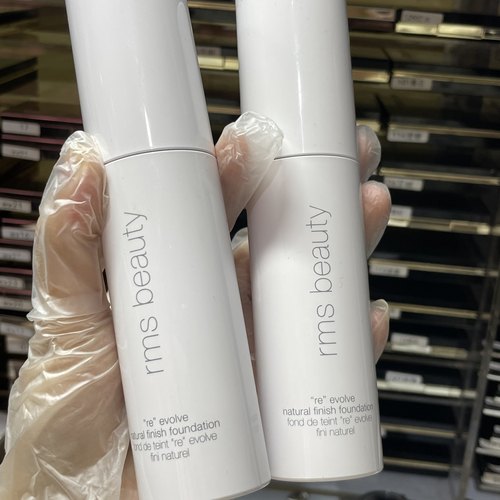 RMS ReEvolve自然妆效粉底液 持久防水防汗不含硅 试色