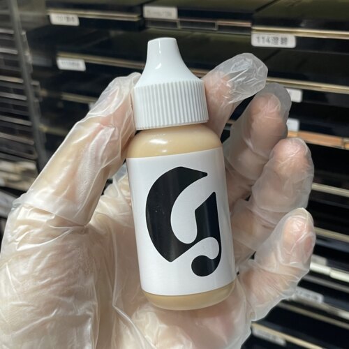 现货美国glossier水润保湿粉底液试色G11 G10 G12