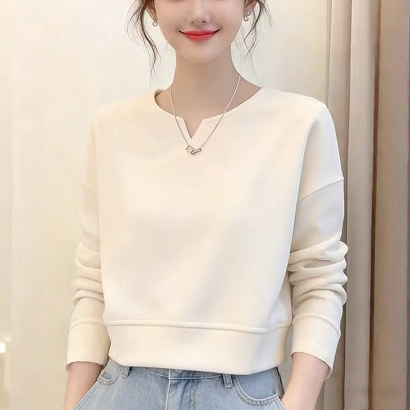 春秋流行小V领米杏色长袖t恤春季新款设计感上衣短款卫衣无帽小衫