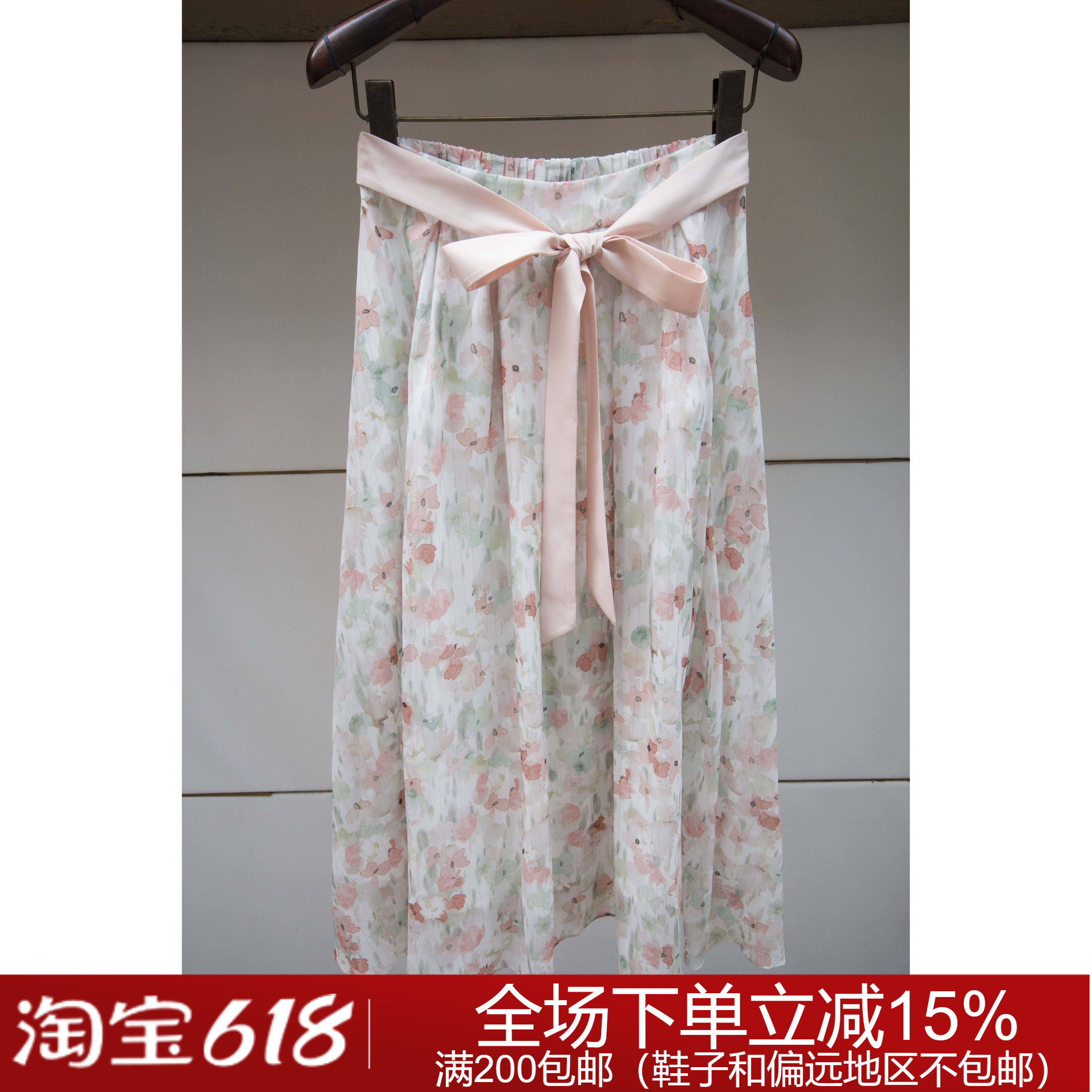 专柜正品春夏时尚淡雅SUD41310利笛洋装888元