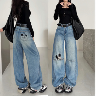 宽松洗水百搭休闲牛仔裤 新款 2026年春季 63111刺绣米奇重工弯刀裤