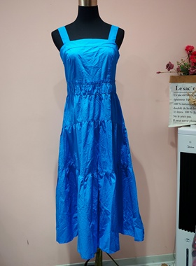 Xi然女夏季新款蓝色宽肩背带吊带褶皱大长款纯棉连衣裙时尚蛋糕裙