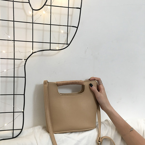 ins爆款简约百搭手提包