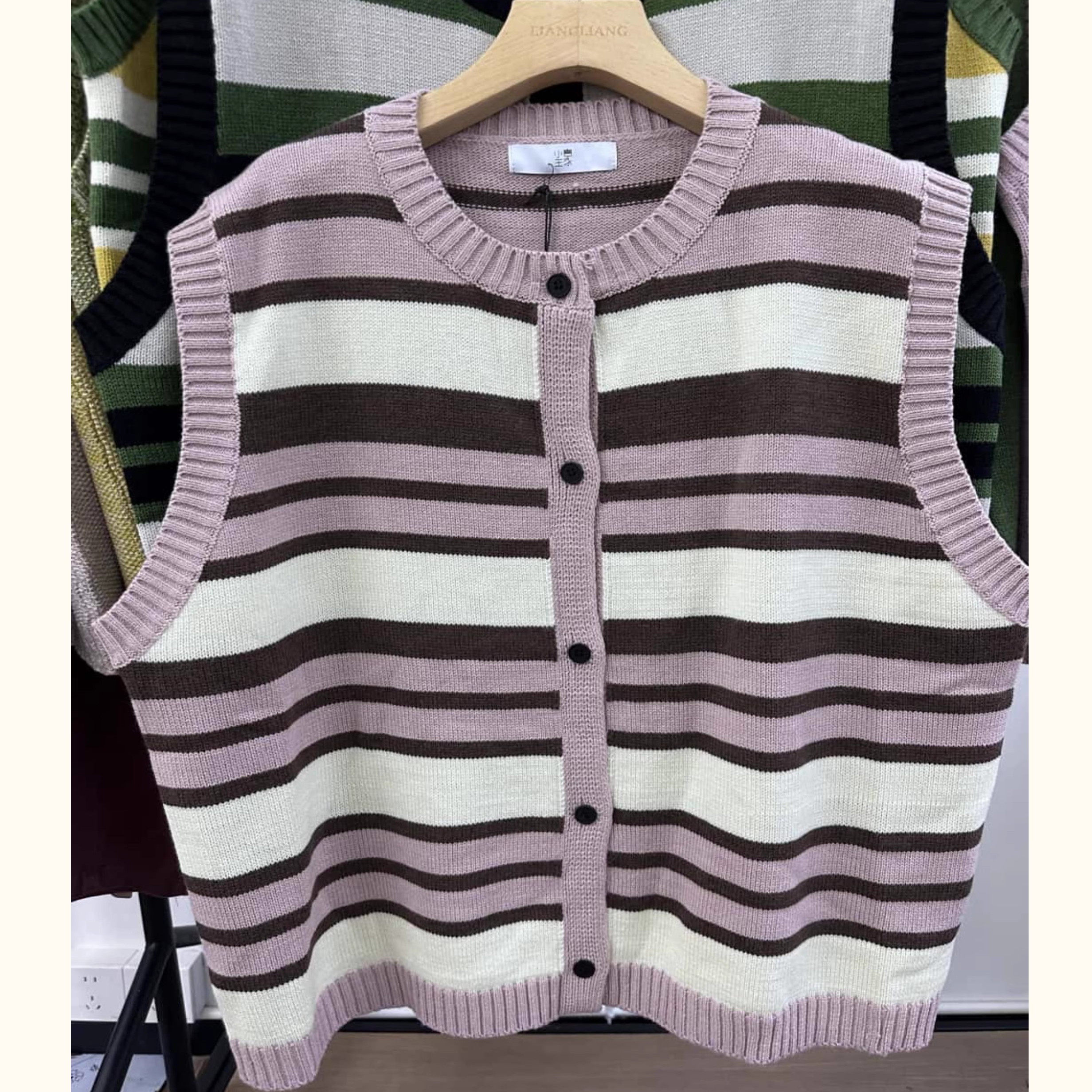 小王家19378春百搭潮款宽松大码胖mm休闲慵懒风针织条纹背心马甲