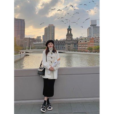 羊毛双面尼常规大衣牛角扣撞色