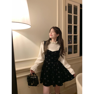 花朵丝绒收腰吊带裙黑色赫本风连衣裙 邂逅首尔 BLUE