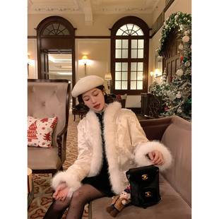 90白鸭绒撞色毛边小香风外套刺绣水貂毛羽绒服女 扶雪枝 BLUE