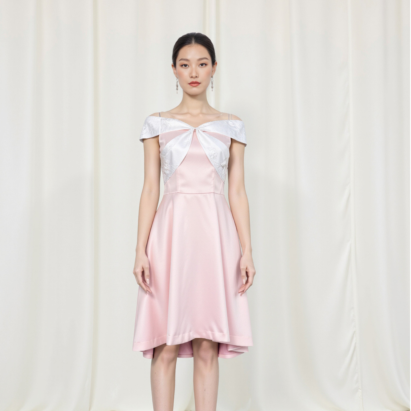 【柳岩同款】CHICCO MAO25年高级时尚简约女士粉色拼接浮雕礼服裙