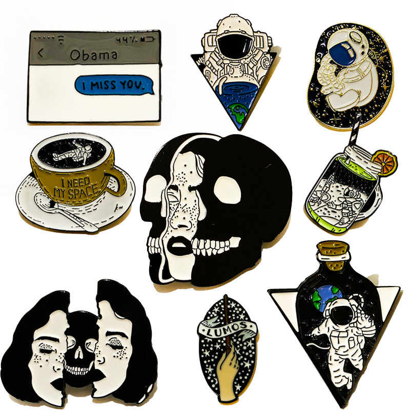 欧美骷髅摇滚嘻哈宇宙暗系太空宇航员银河系滴油珐琅徽章胸针胸章