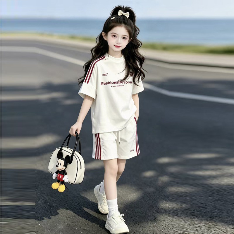 女童巨好看套装夏季2026新款休闲短袖T恤初中生炸街运动服两件套