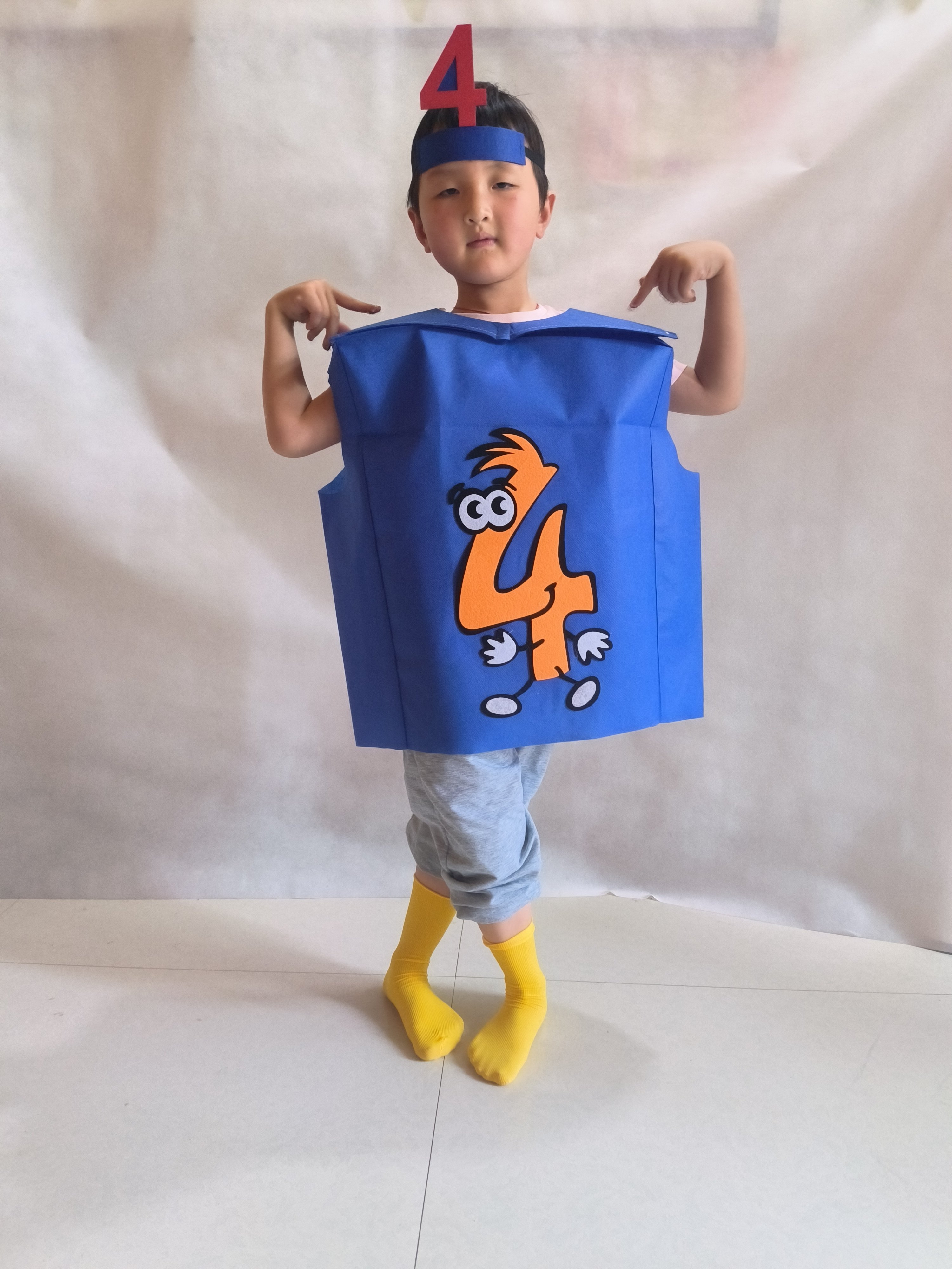 幼儿园数字扮演舞蹈演出服装儿童字母标点符号字典表演服卡通演出