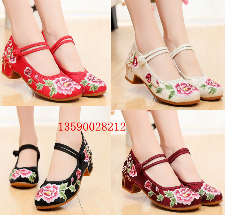 国风绣花布鞋酒红色老北京布鞋女民族风古典刺绣汉服鞋广场跳舞鞋