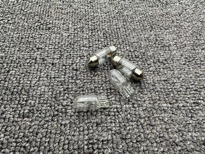 丰田T10车顶阅读灯室内灯灯泡